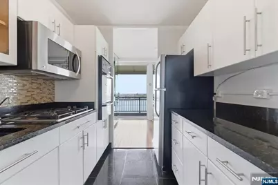 2 Horizon Road 1214 #1214, Fort Lee, NJ 07024 - Photo 6