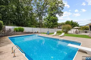 180 Rafkind Rd, Bloomingdale, NJ 07403 - Photo 6