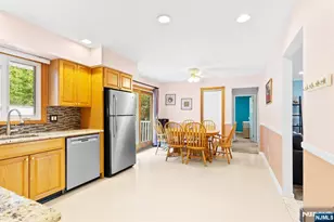 180 Rafkind Rd, Bloomingdale, NJ 07403 - Photo 10