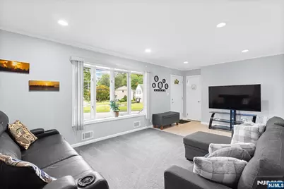 180 Rafkind Road, Bloomingdale, NJ 07403 - Photo 8