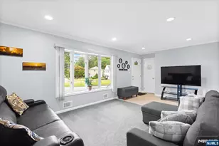 180 Rafkind Rd, Bloomingdale, NJ 07403 - Photo 8