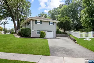 180 Rafkind Rd, Bloomingdale, NJ 07403 - Photo 32