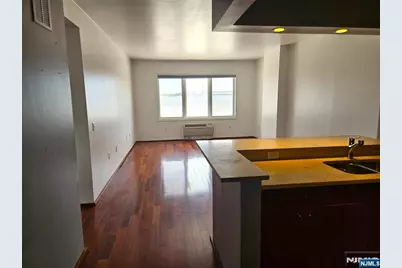3104 City Place 3104 #3104, Edgewater, NJ 07020 - Photo 4