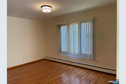 2416 Hammett Avenue A #A, Fort Lee, NJ 07024 - Photo 4