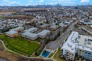 35 Riverview Ct 35, Secaucus, NJ 07094 - Photo 30