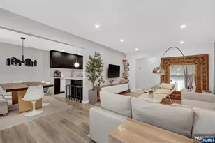 35 Riverview Ct 35, Secaucus, NJ 07094 - Photo 12