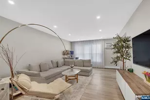 35 Riverview Ct 35, Secaucus, NJ 07094 - Photo 14