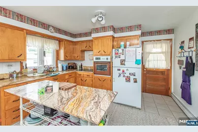 48 Whittaker, Woodland Park, NJ 07424 - Photo 18