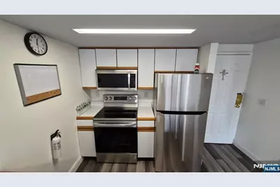 55 Clinton Place 304 #304, Hackensack, NJ 07601 - Photo 6