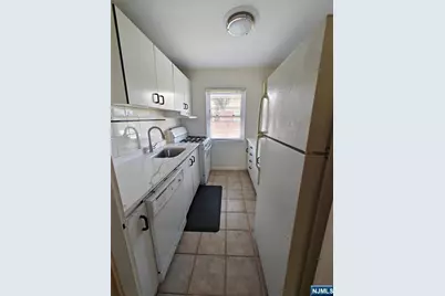 180 Hillside Avenue K1 #K1, Leonia, NJ 07605 - Photo 8