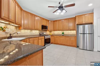 9210 Ravenscroft Road 627 #627, Clifton, NJ 07013 - Photo 8