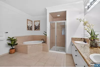 9210 Ravenscroft Road 627 #627, Clifton, NJ 07013 - Photo 14