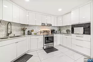 427 Harmon Cove Tower 427, Secaucus, NJ 07094 - Photo 2