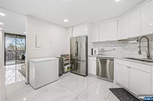 427 Harmon Cove Tower 427, Secaucus, NJ 07094 - Photo 4