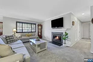 1712 Faulkner Ct, Mahwah, NJ 07430 - Photo 8