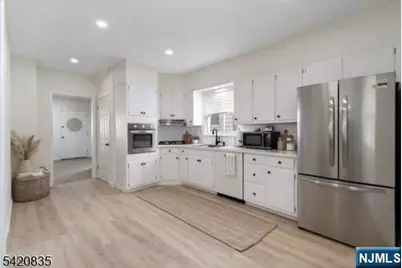 39 Hurden Street, Hillside, NJ 07205 - Photo 6
