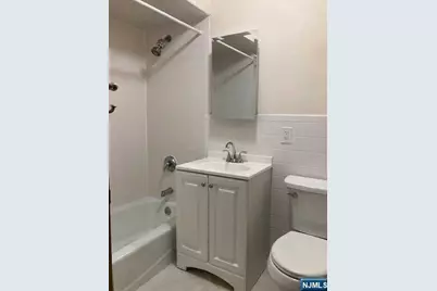 127 E Columbia Avenue A3 #A3, Palisades Park, NJ 07650 - Photo 2