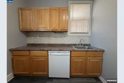 239 Lincoln Avenue 1 #1, Newark, NJ 07104 - Photo 6