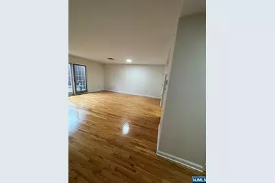 53 W Palisade Avenue 206 Duplex #206 Duplex, Englewood, NJ 07631 - Photo 8