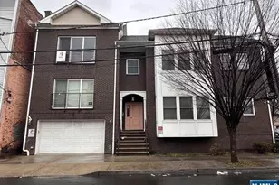 54-56 Oriental St, Newark, NJ 07104 - Photo 2