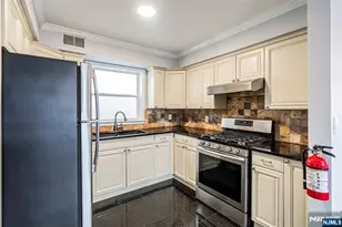 312 Vine St, Elizabeth, NJ 07202 - Photo 2