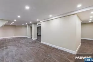92 Highwood Ave, Tenafly, NJ 07670 - Photo 38