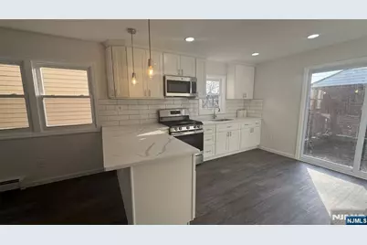 31 Chestnut Street, Kearny, NJ 07032 - Photo 12