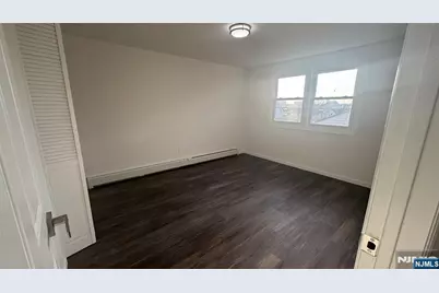 31 Chestnut Street, Kearny, NJ 07032 - Photo 6