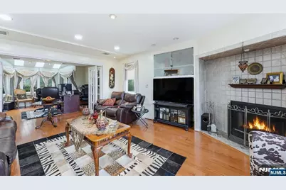 703 Stewart Street, Ridgefield, NJ 07657 - Photo 12