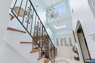 703 Stewart St, Ridgefield, NJ 07657 - Photo 4