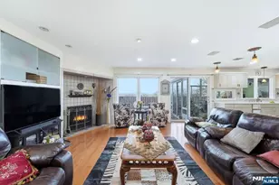 703 Stewart St, Ridgefield, NJ 07657 - Photo 14