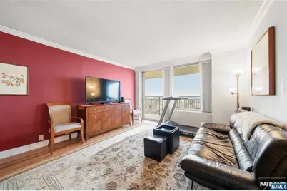 1530 Palisade Avenue 23E #23E, Fort Lee, NJ 07024 - Photo 4