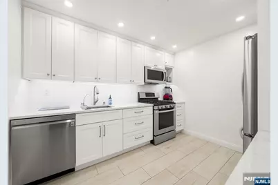 1530 Palisade Avenue 23E #23E, Fort Lee, NJ 07024 - Photo 8