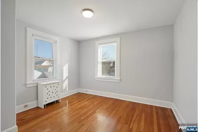 23 Meeker Place 2nd Floor #2nd Floor, Millburn, NJ 07041 - Photo 12