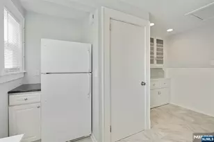 23 Meeker Pl 2nd Floor, Millburn, NJ 07041 - Photo 8