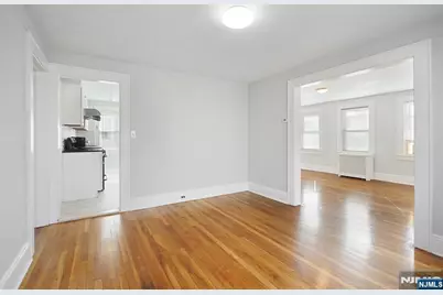 23 Meeker Place 2nd Floor #2nd Floor, Millburn, NJ 07041 - Photo 6