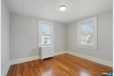 23 Meeker Place 2nd Floor #2nd Floor, Millburn, NJ 07041 - Photo 10