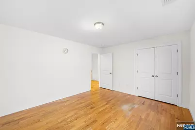 233 5th Street B #B, Fairview, NJ 07022 - Photo 18