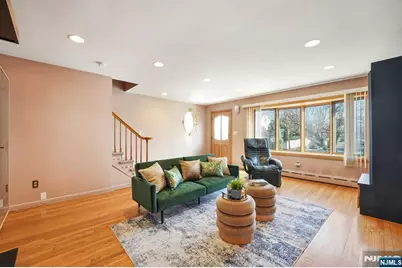 151 Arlington Boulevard, North Arlington, NJ 07031 - Photo 4