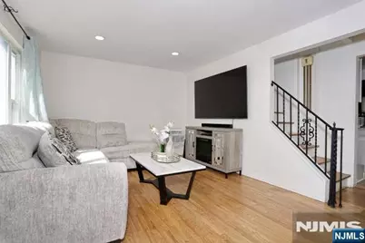 227 Clinton Avenue, Bergenfield, NJ 07621 - Photo 6