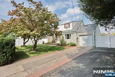 227 Clinton Avenue, Bergenfield, NJ 07621 - Photo 46