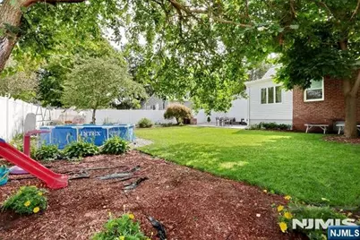 227 Clinton Avenue, Bergenfield, NJ 07621 - Photo 42
