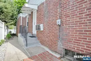 227 Clinton Ave, Bergenfield, NJ 07621 - Photo 44