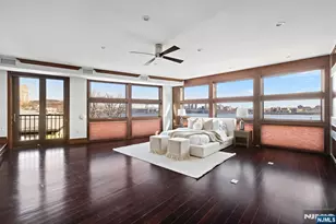 1286 River Rd, Edgewater, NJ 07020 - Photo 10