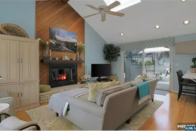 51 Prospect Street, Waldwick, NJ 07463 - Photo 12