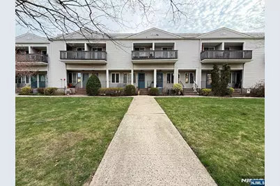 42 Willow Wood Square, East Rutherford, NJ 07073 - Photo 24