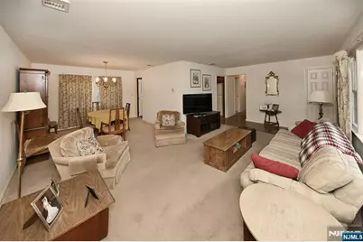 40 Woodside Road, Wyckoff Township, NJ 07481 - Photo 4