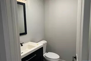 338 Lincoln Ave B, Elmwood Park, NJ 07407 - Photo 10