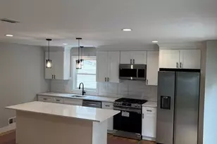 338 Lincoln Ave B, Elmwood Park, NJ 07407 - Photo 2