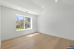 27 Garret Pl, Glen Rock, NJ 07452 - Photo 18